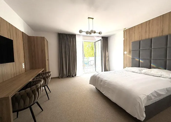 Eden Premium Jacuzzi, Sauna Апарт-отель