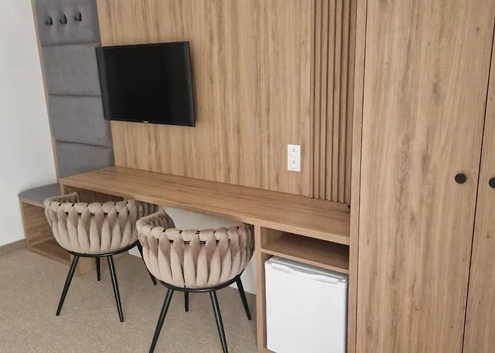 Eden Premium Jacuzzi, Sauna Апарт-отель 3*