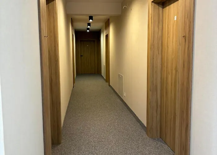 Eden Premium Jacuzzi, Sauna Апарт-отель 3*