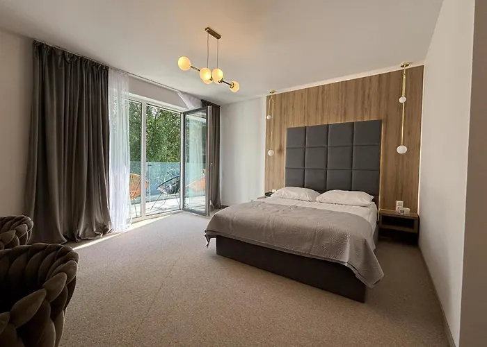 Апарт-отель Eden Premium Jacuzzi, Sauna 3*